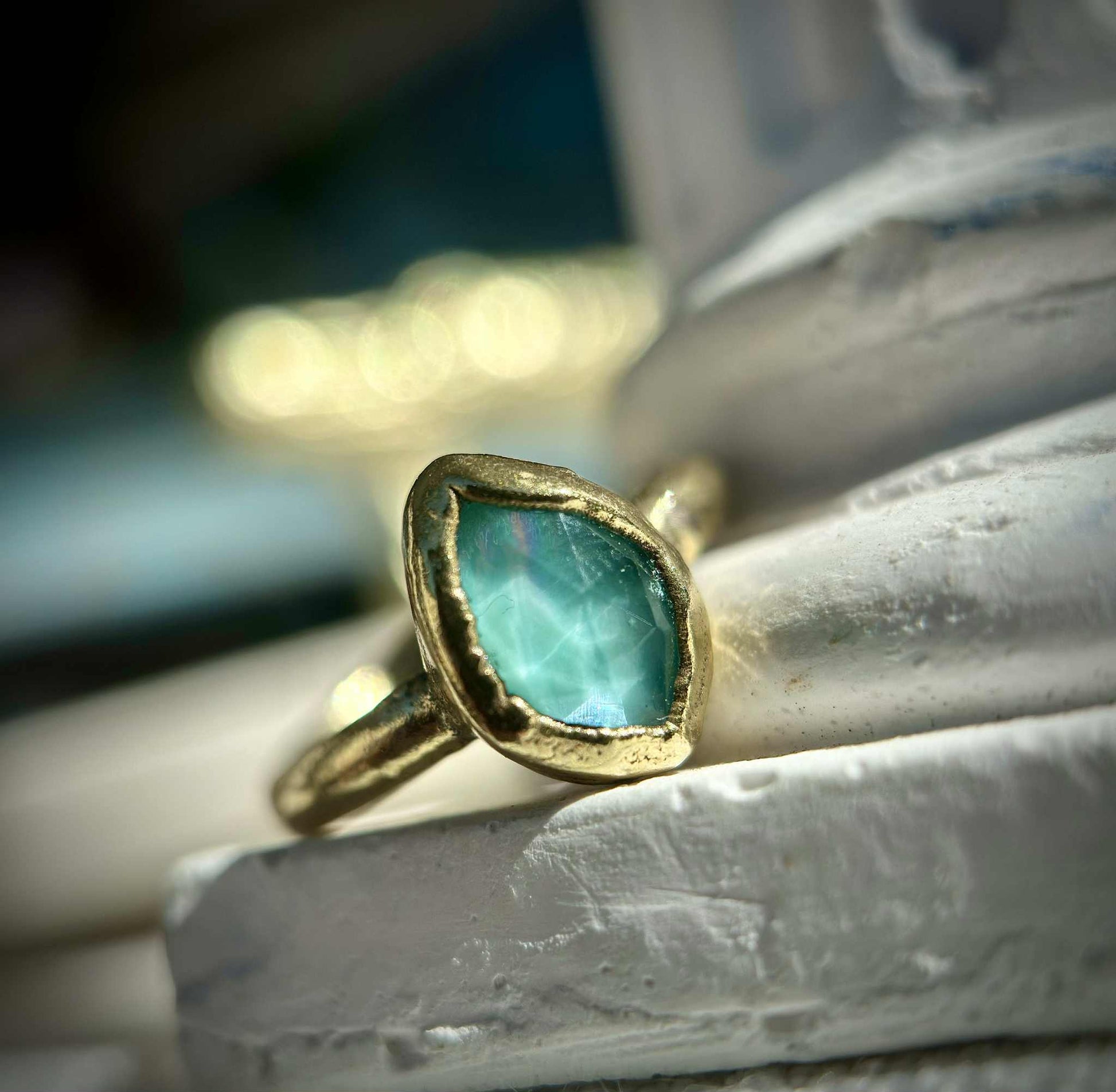 Aura Sealight Ring