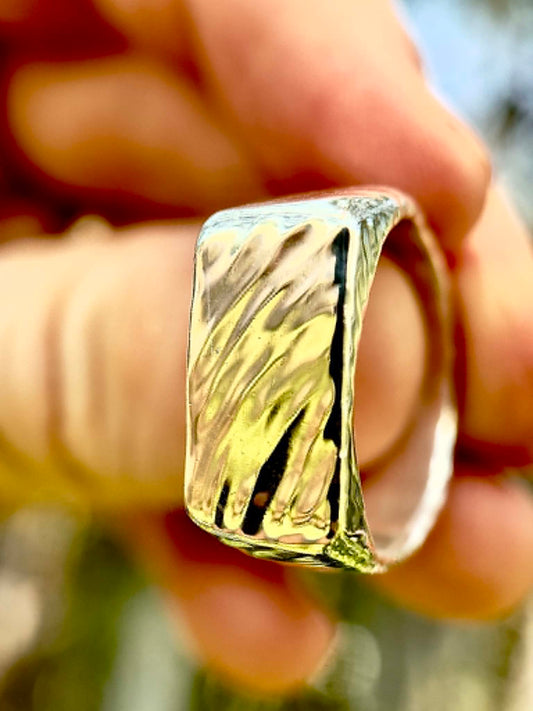 Ripple Signet Ring